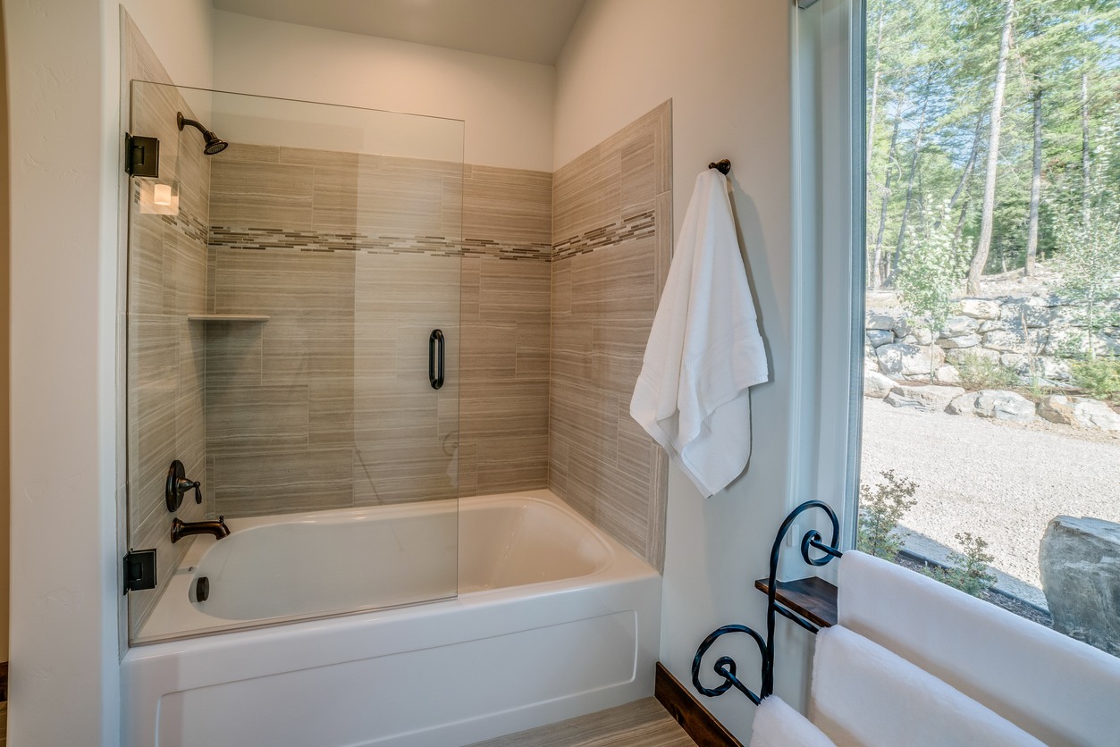 Shower & Tub Repair in North Bay Village